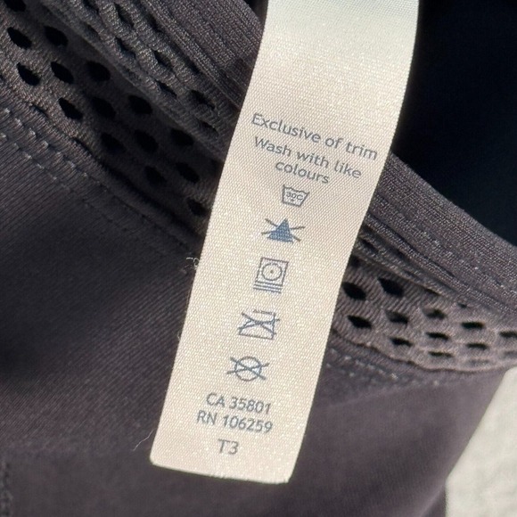 Lululemon Capri Leggings Womens 4 Black Comfort Stretch Workout Mesh Yoga Gym - Picture 13 of 14